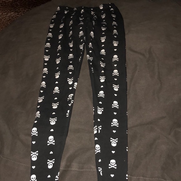 No Boundaries Pants - NWOT Skull leggings